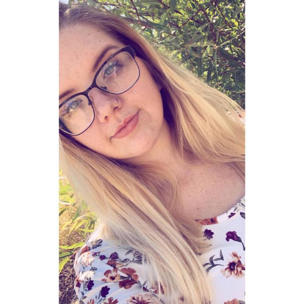 Meet your Posher, Nichole l.